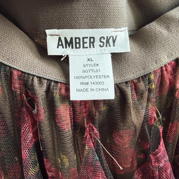 Chic Asymmetrical Black and Pink Skirt - Picture 2 of 8